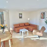 Great Flat! 10 Minute Walk From Train Station And Palais
